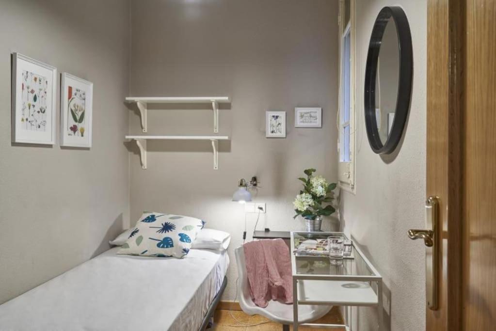 Bebarceloner Sants Apartments- 3 Bedroom *
